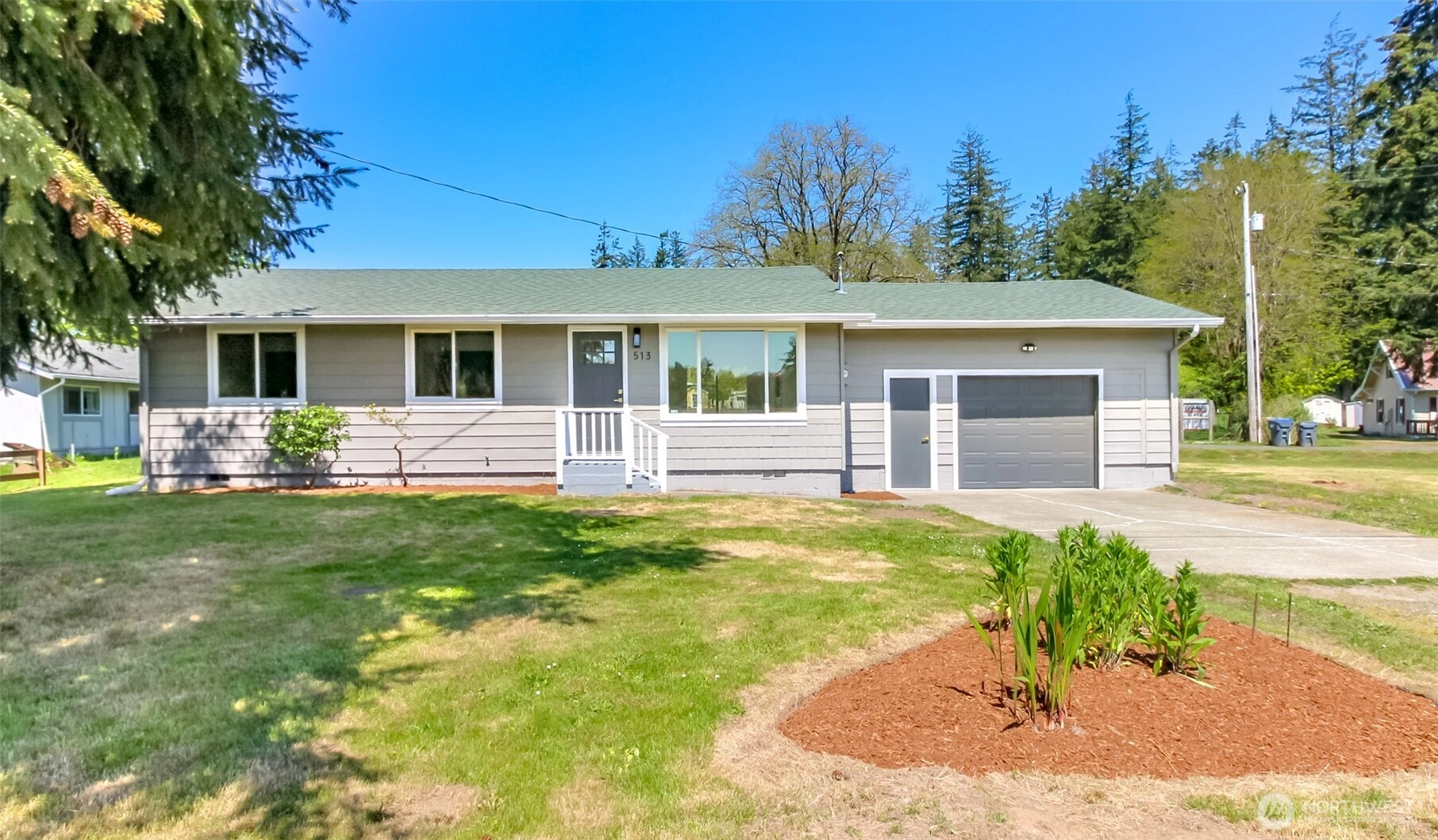 513 E Oak St Oakville WA 98568