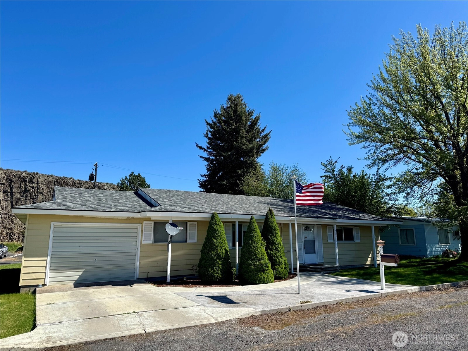 203 NE Cliff Ave Wilbur WA 99185