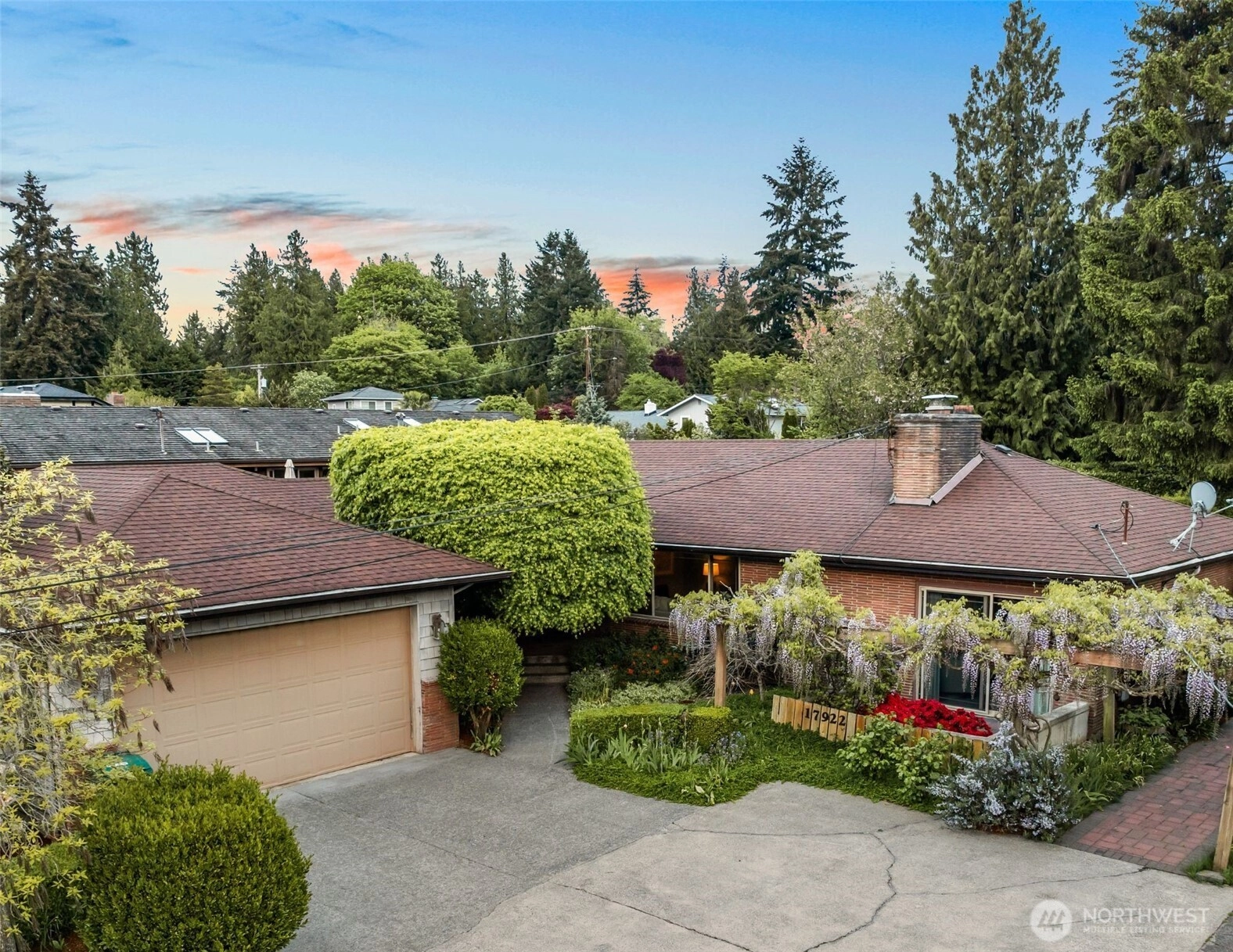 17922 Marine View Dr SW Normandy Park WA 98166
