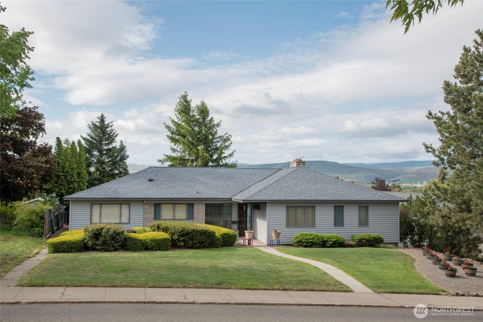 906 E 3rd Ave Ellensburg WA 98926