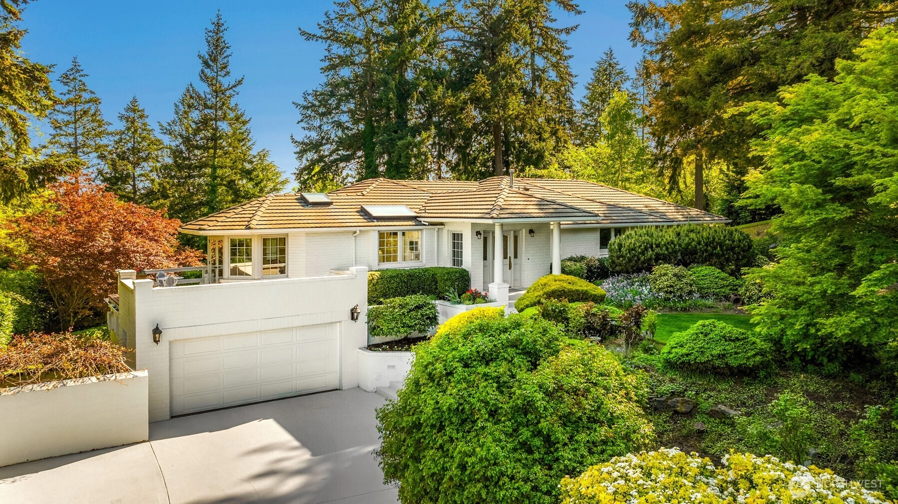 401 Detwiller Ln Bellevue WA 98004
