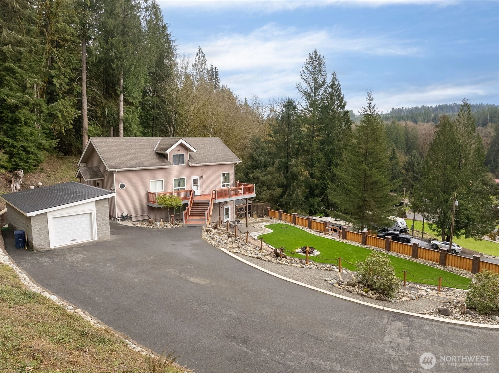 7819 Tolt River Rd NE Carnation WA 98014