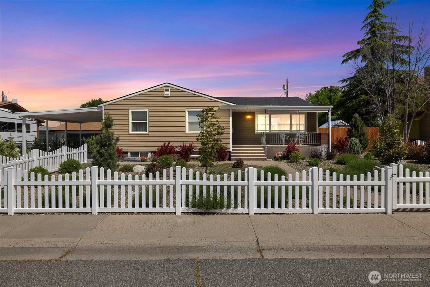 78 Whitten St Unit  Richland WA 99354