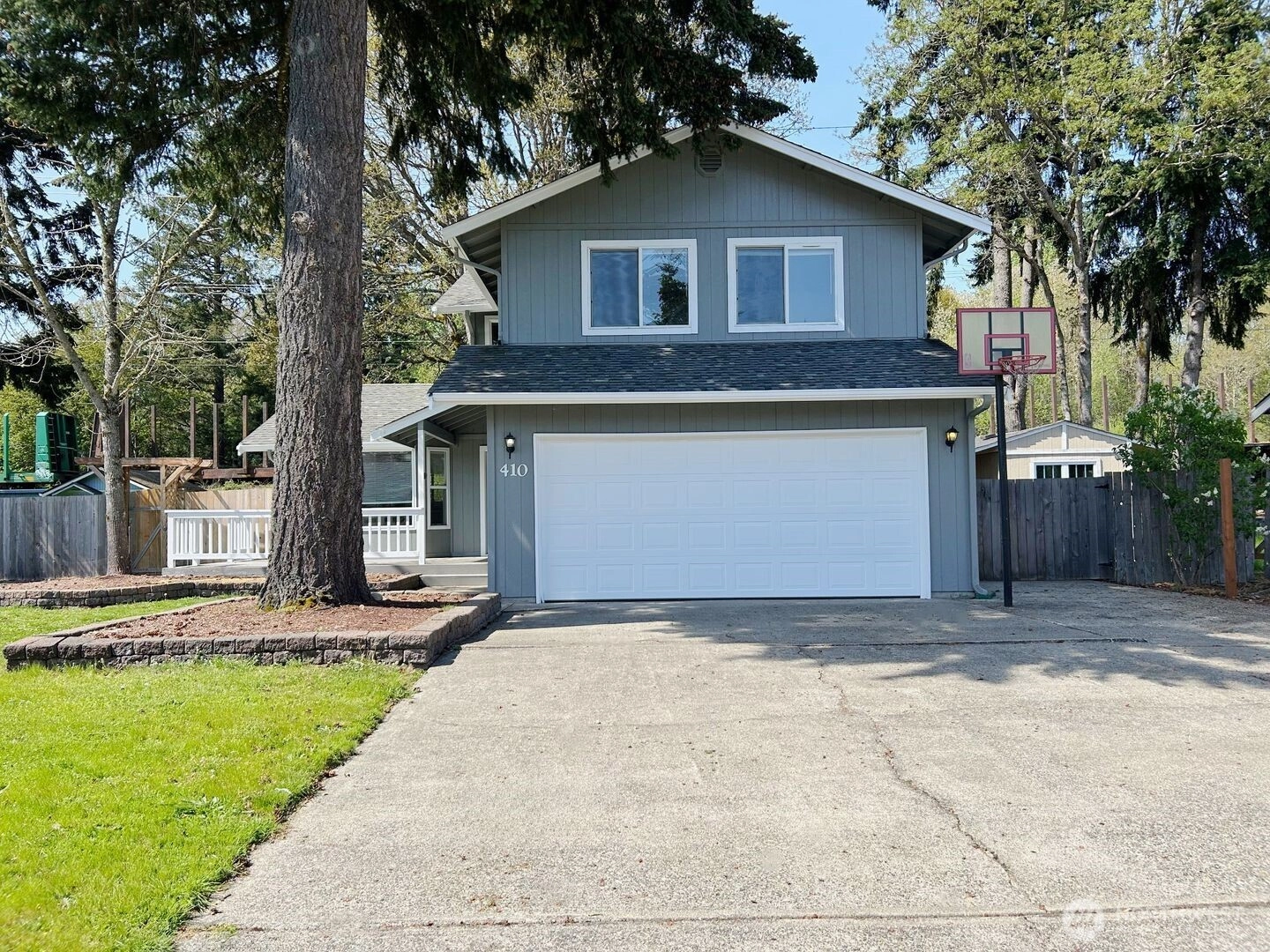 410 Volesky Dr SE Rainier WA 98576