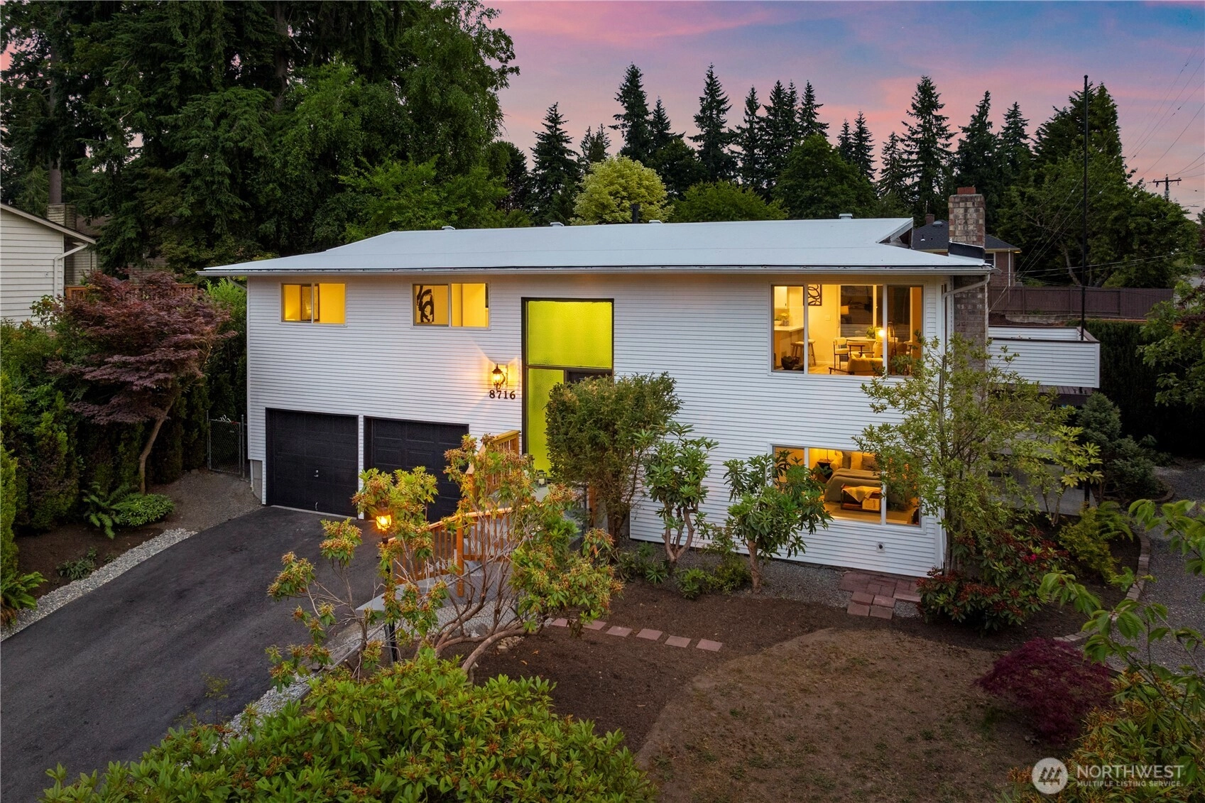 8716 Main St Edmonds WA 98026