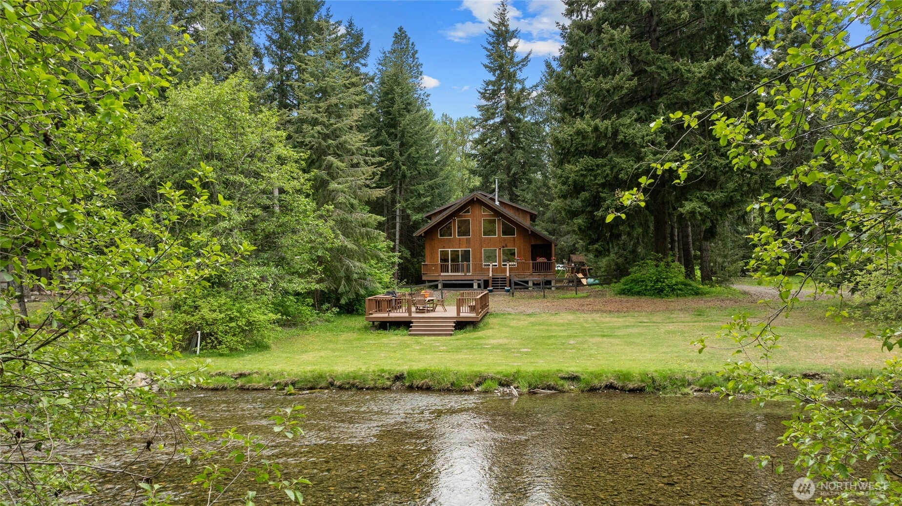 591 Sun Island Dr Unit  Easton WA 98925