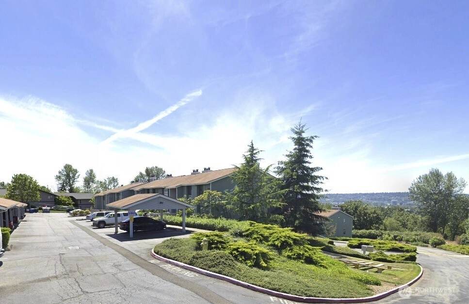 1305 S Puget Dr Renton WA 98055