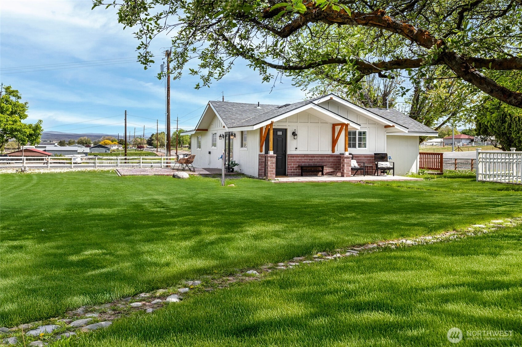 21 Hexon Rd Selah WA 98942
