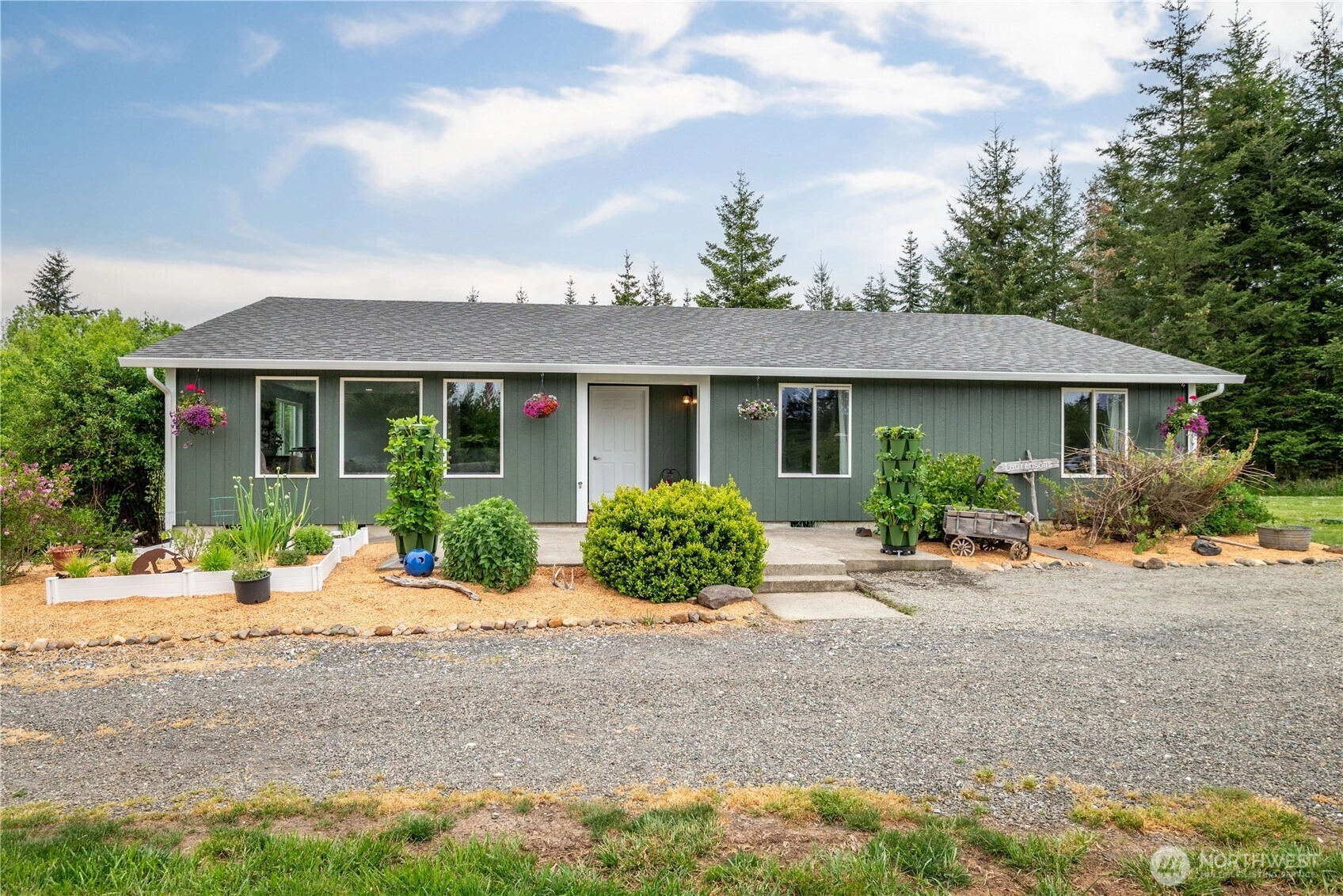 718 Rhoades Rd Winlock WA 98596