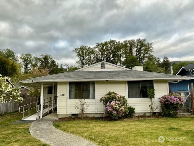 510 Morse St Ryderwood WA 98581