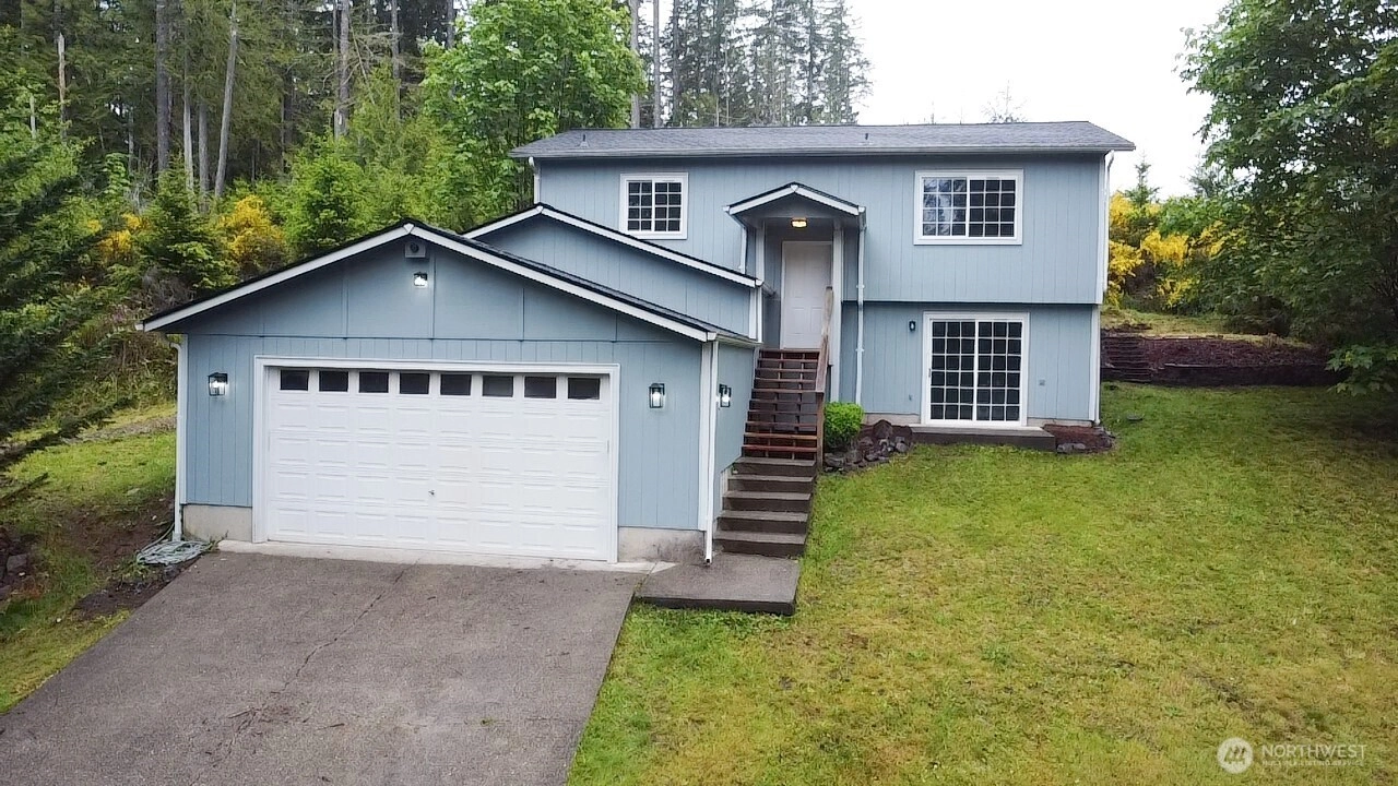 420 E Dartmoor Dr Shelton WA 98584