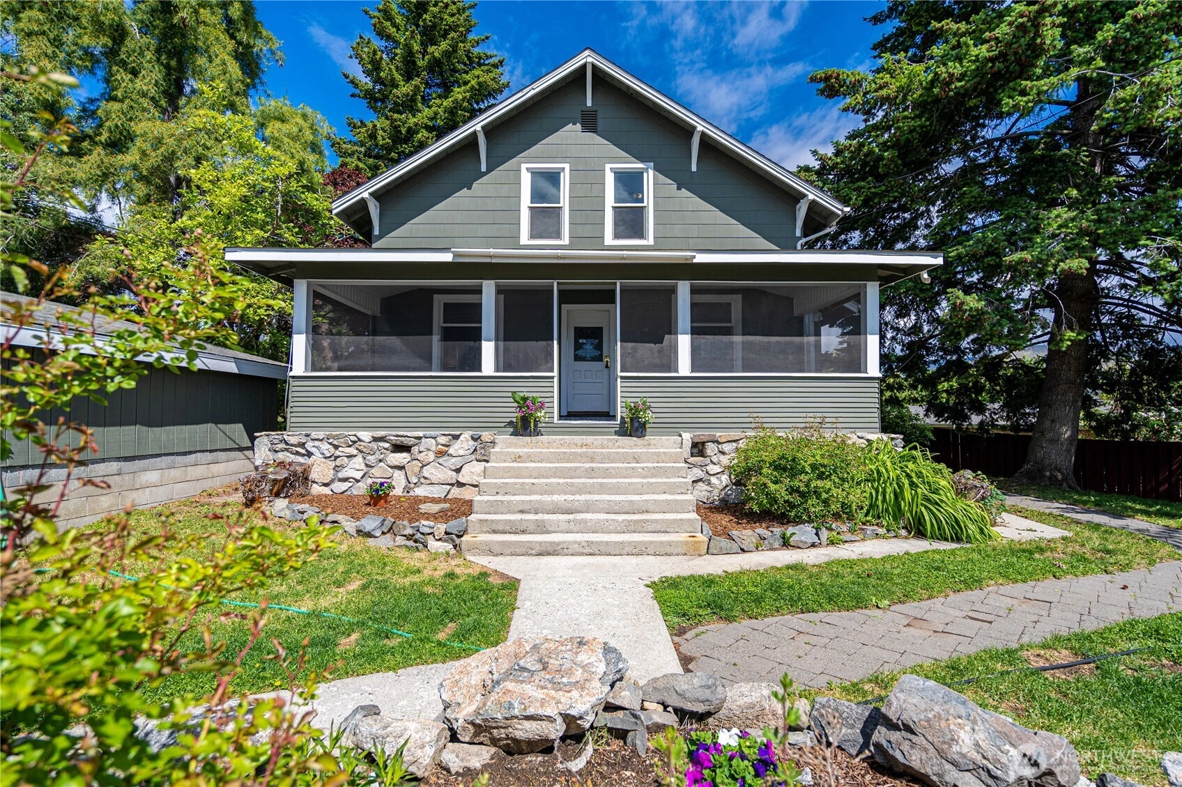 595 Division St Unit  Manson WA 98831