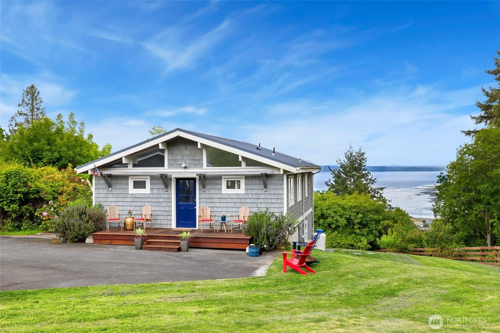 8214 Nob Rd Clinton WA 98236