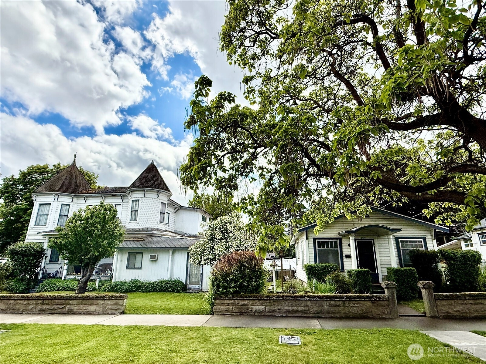 303 307 N 3rd St Dayton WA 99328