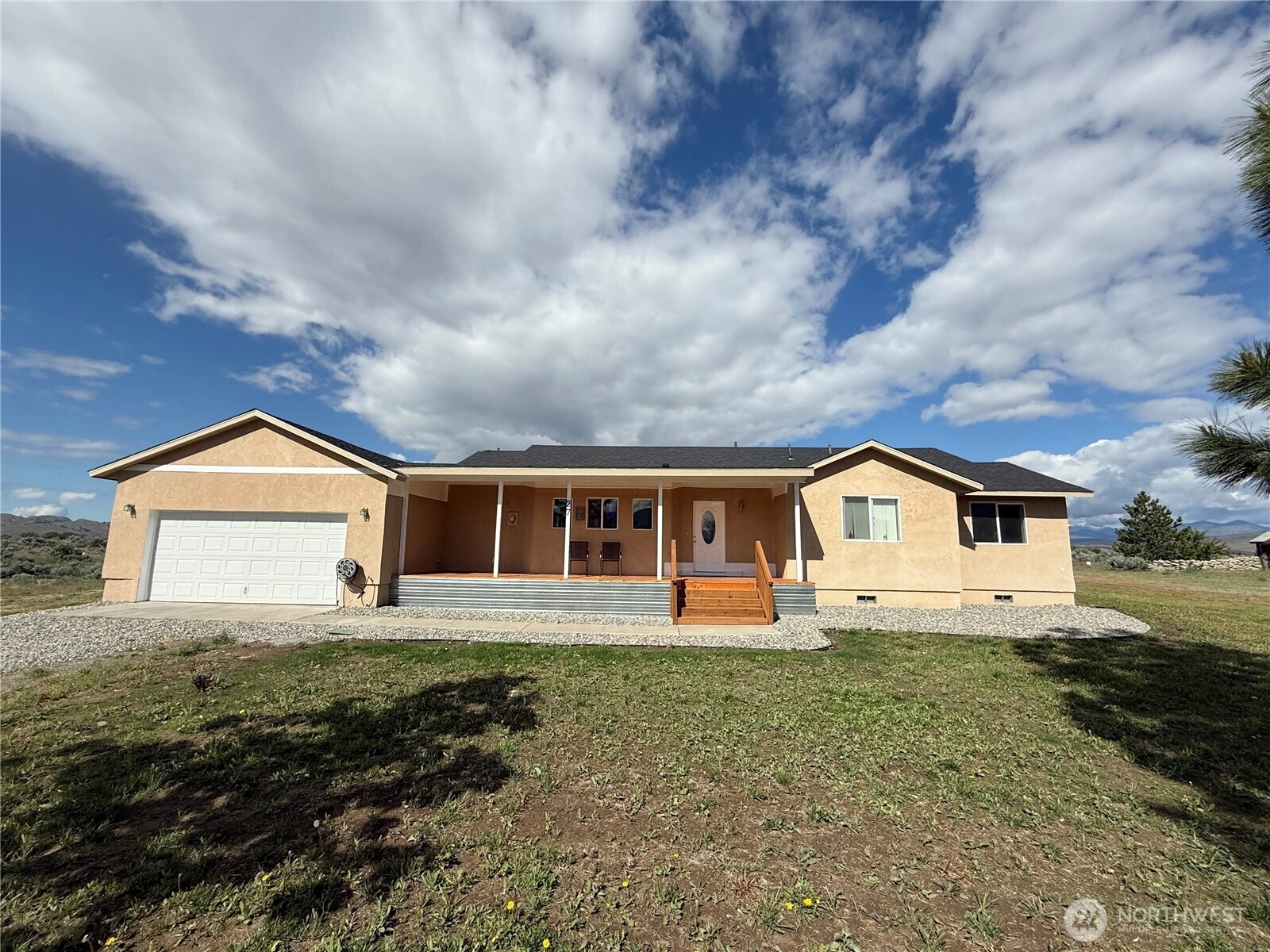 27 Greenacres Rd Omak WA 98841