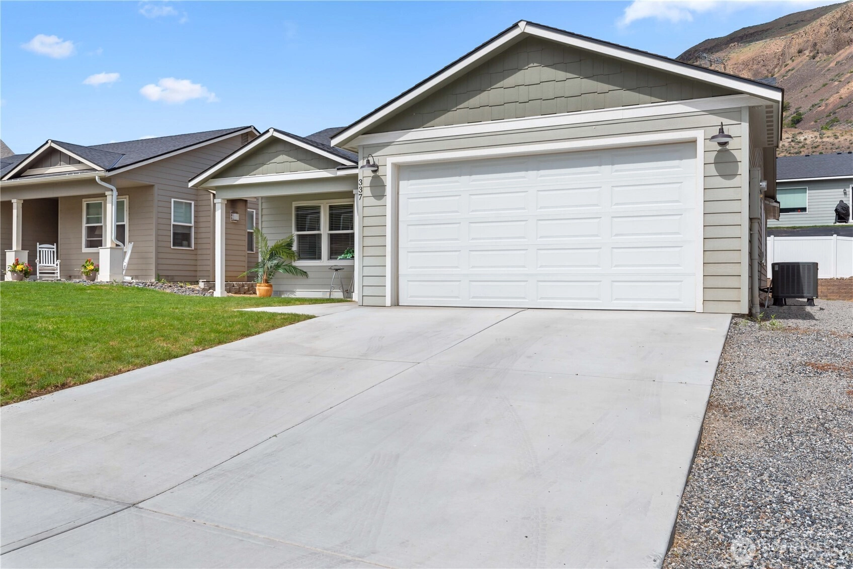 337 Hammond Lane Rock Island WA 98850