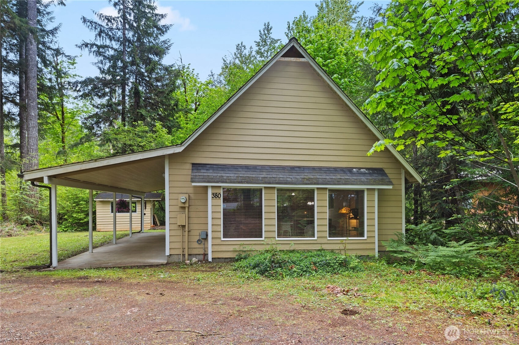 380 N Duckabush Dr E Hoodsport WA 98548