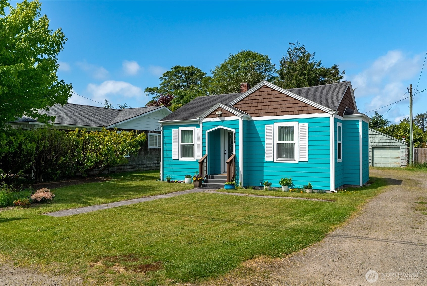 1611 Washington Ave N Long Beach WA 98631