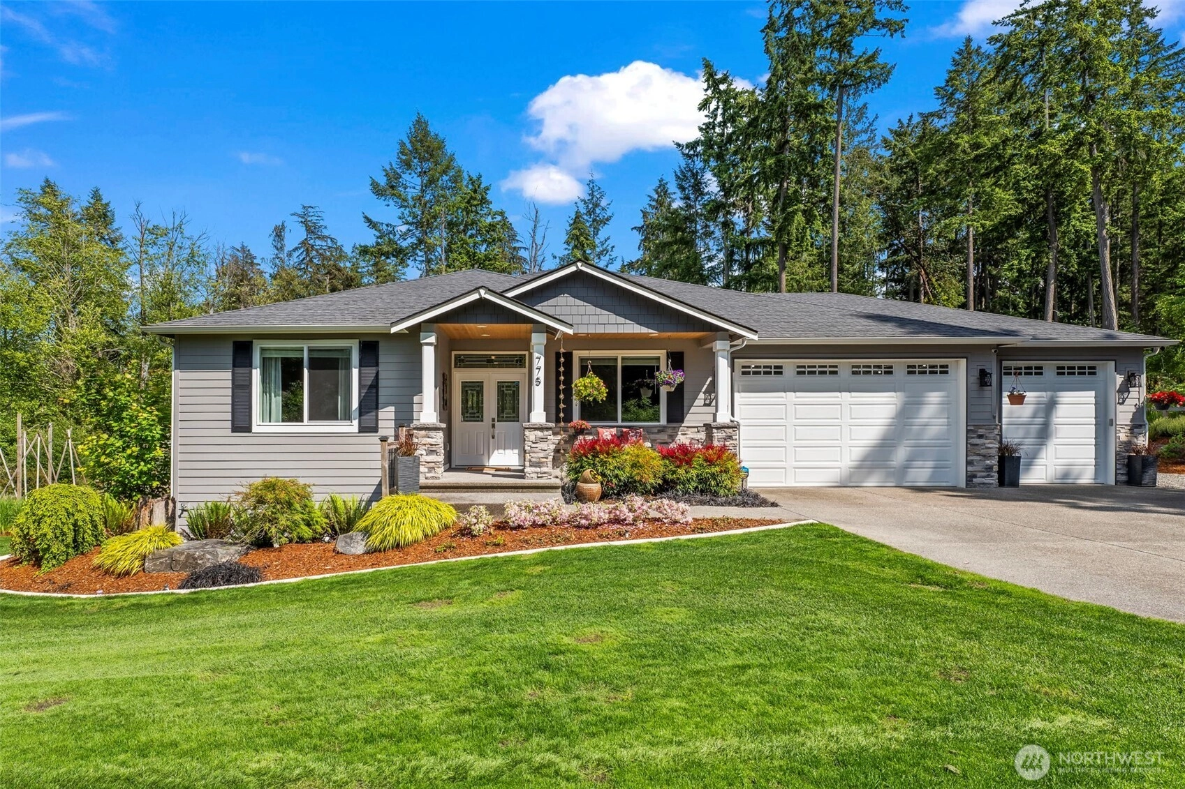 775 9th Ave Fox Island WA 98333