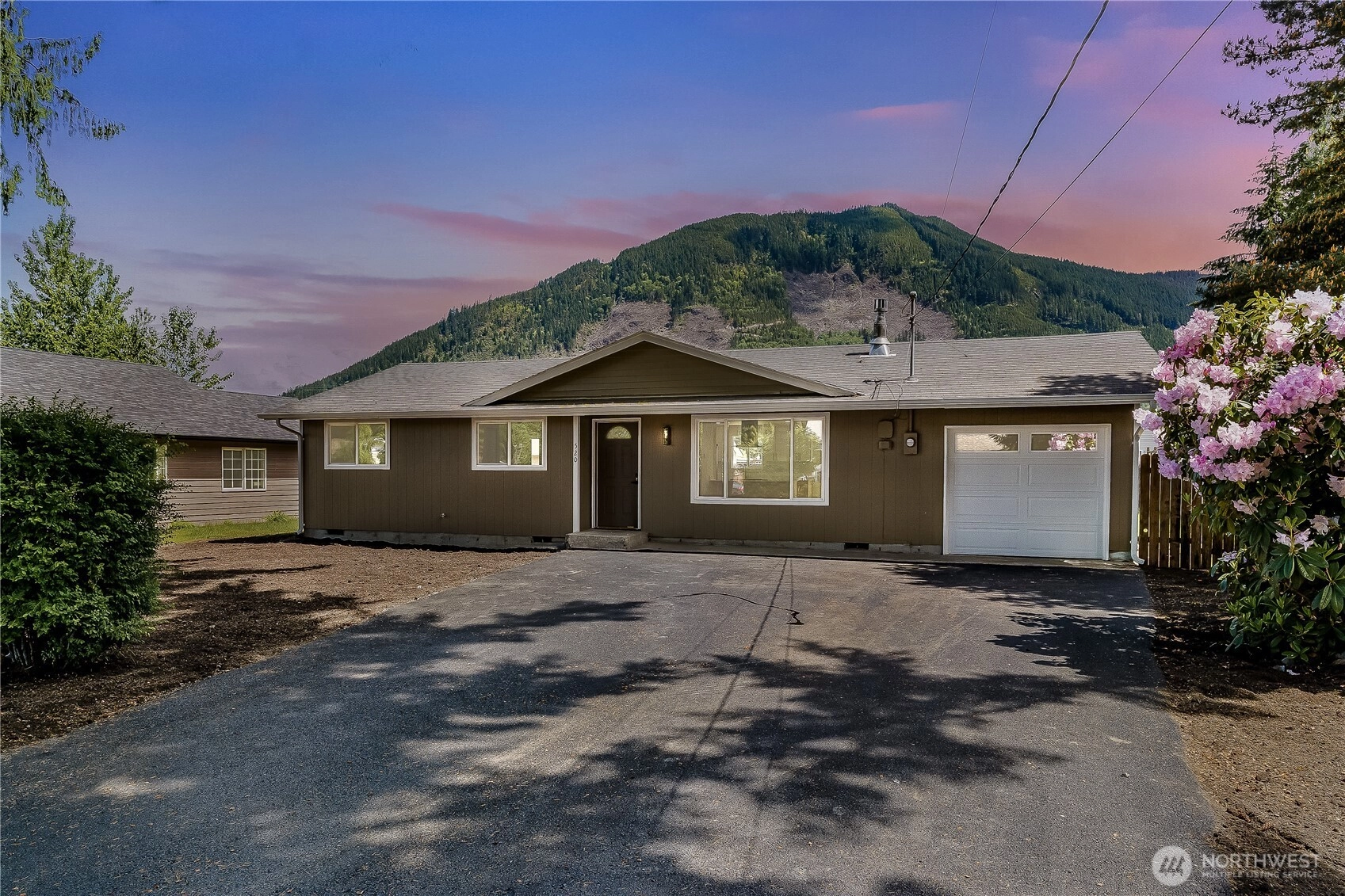 520 Commercial Ave Darrington WA 98241