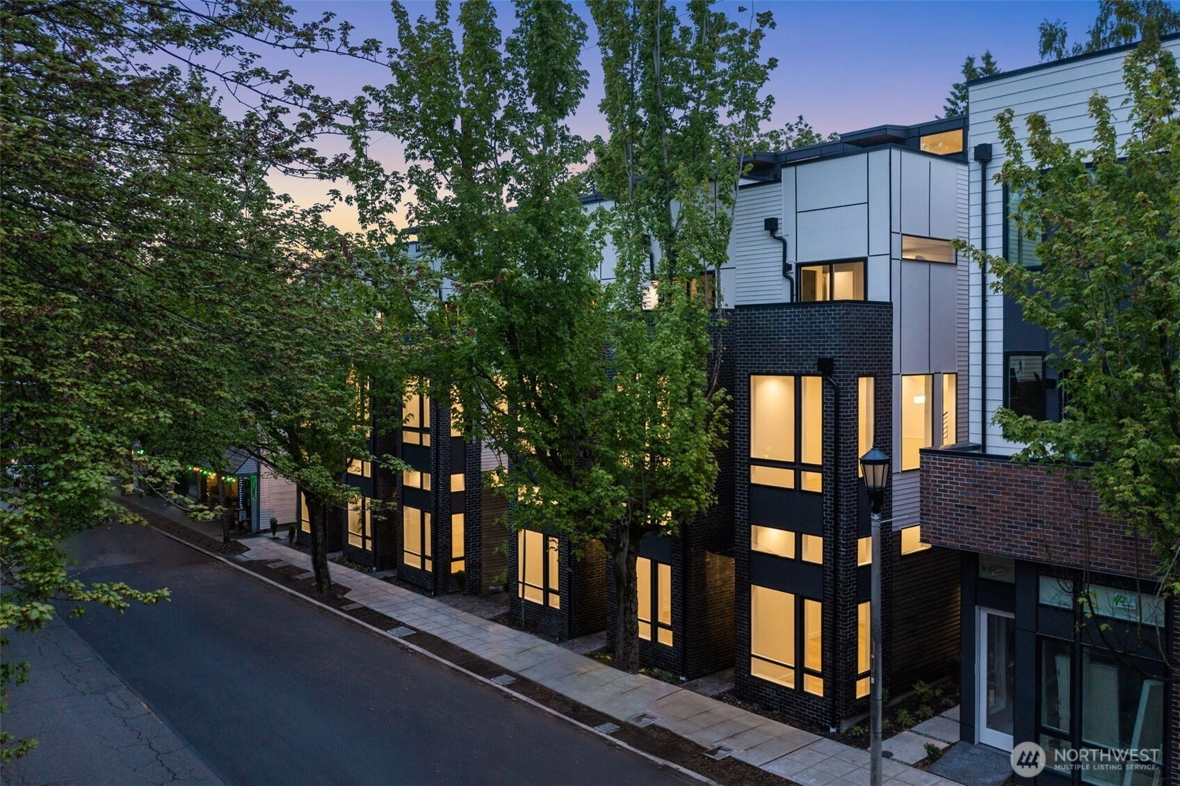 1106 A 34th Ave Seattle WA 98122