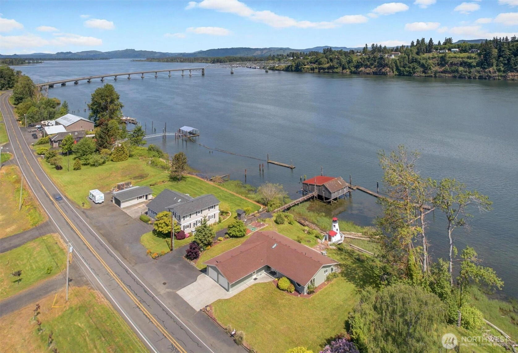 293 State Route 409 Cathlamet WA 98612