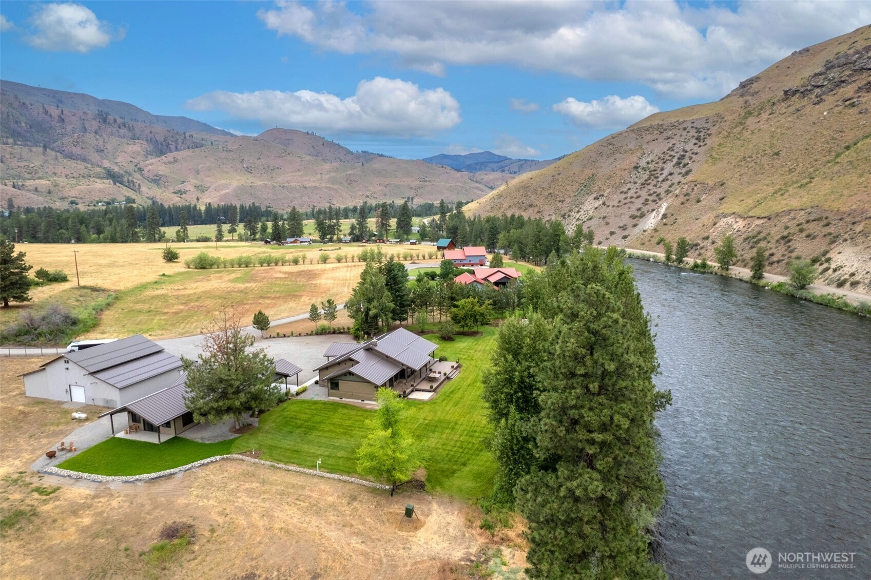 14 Maverick Ln Unit  Carlton WA 98814