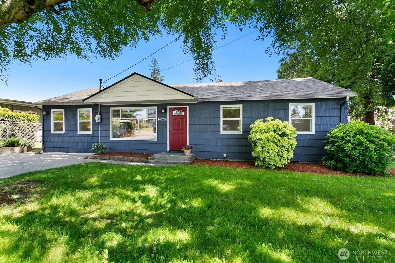14224 11th Ave SW Burien WA 98166