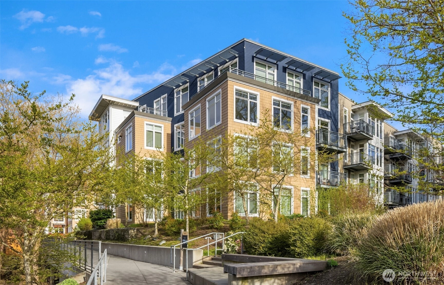 190 Harbor Square Loop Unit C325 Bainbridge Island WA 98110