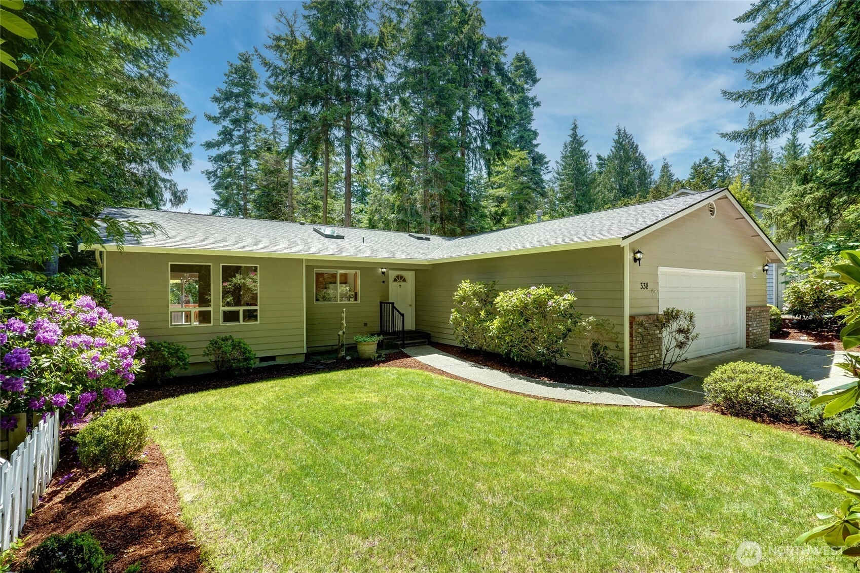 338 Snohomish Dr Unit  La Conner WA 98257