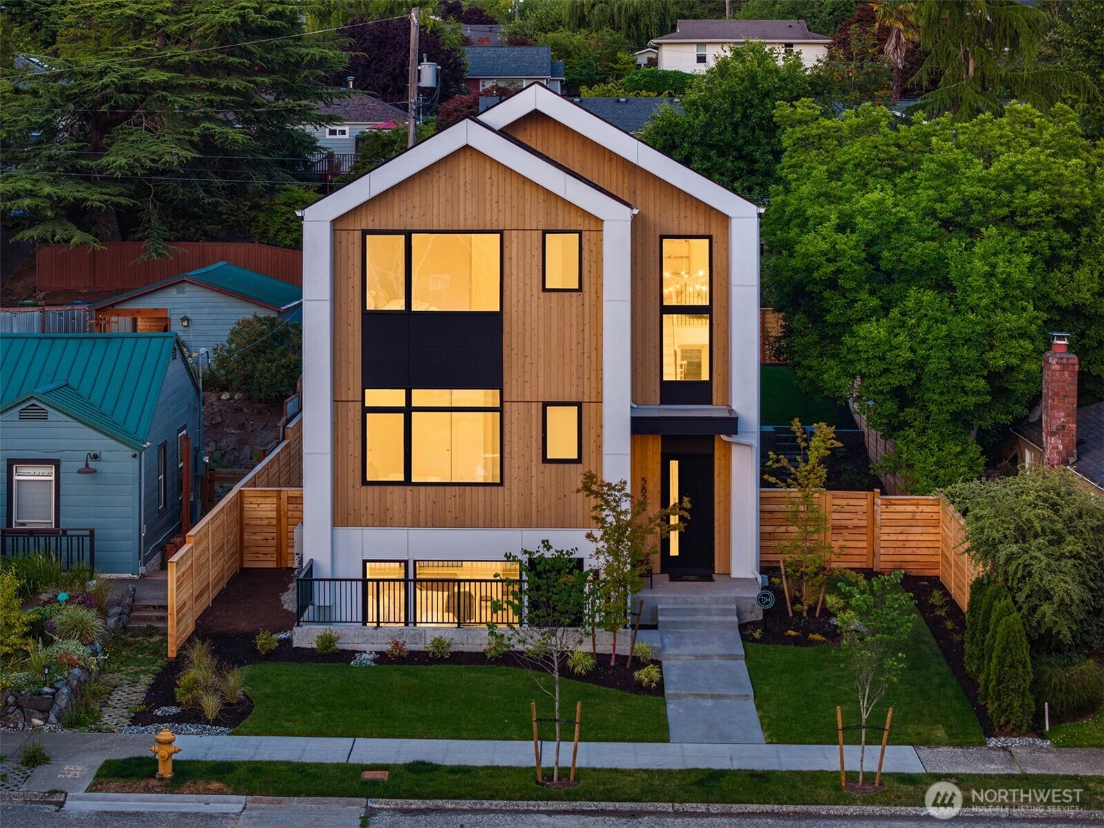 5822 56th Ave NE Seattle WA 98105