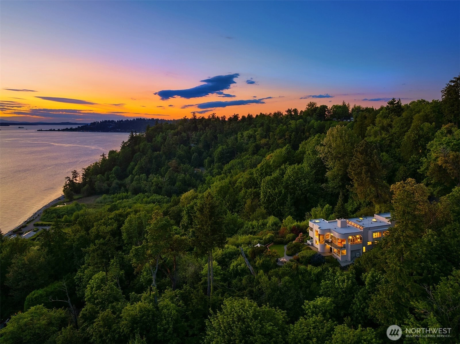 20434 10th Pl SW Normandy Park WA 98166