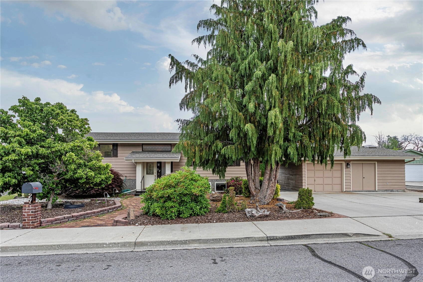 27 Poplar Ave Unit  Wenatchee WA 98801