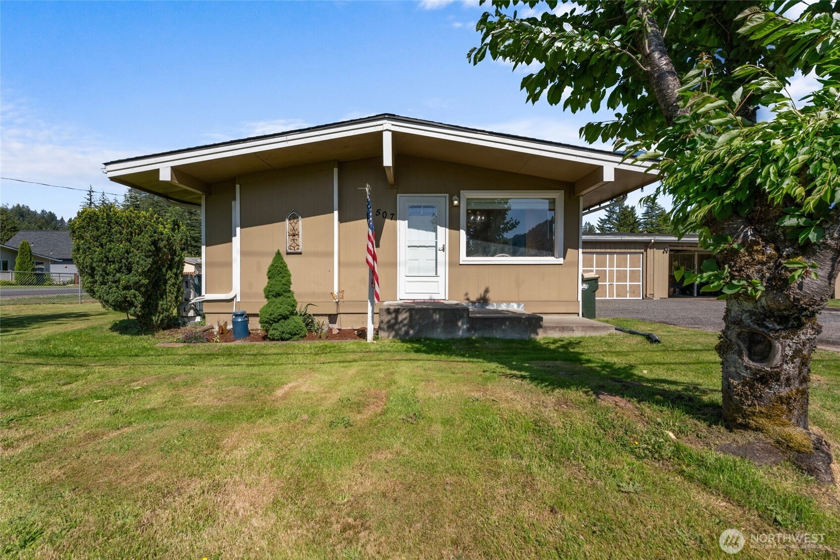 507 1st Ave Unit  Morton WA 98356