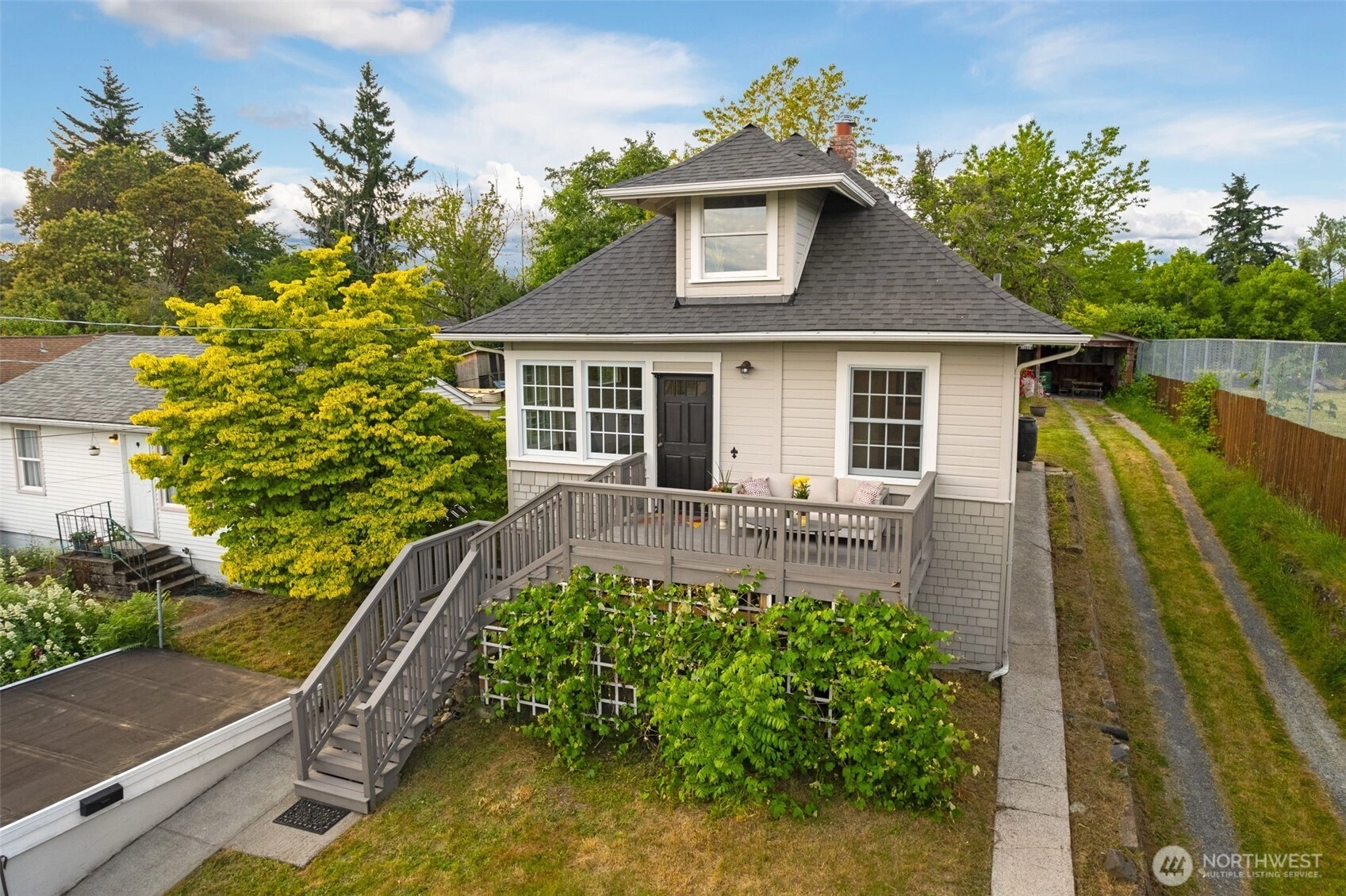 4340 S Bennett Seattle WA 98118