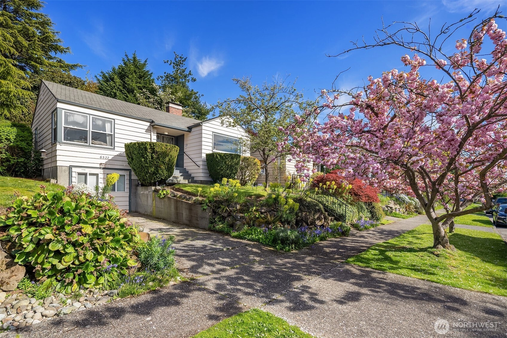 6522 42nd Ave NE Seattle WA 98115