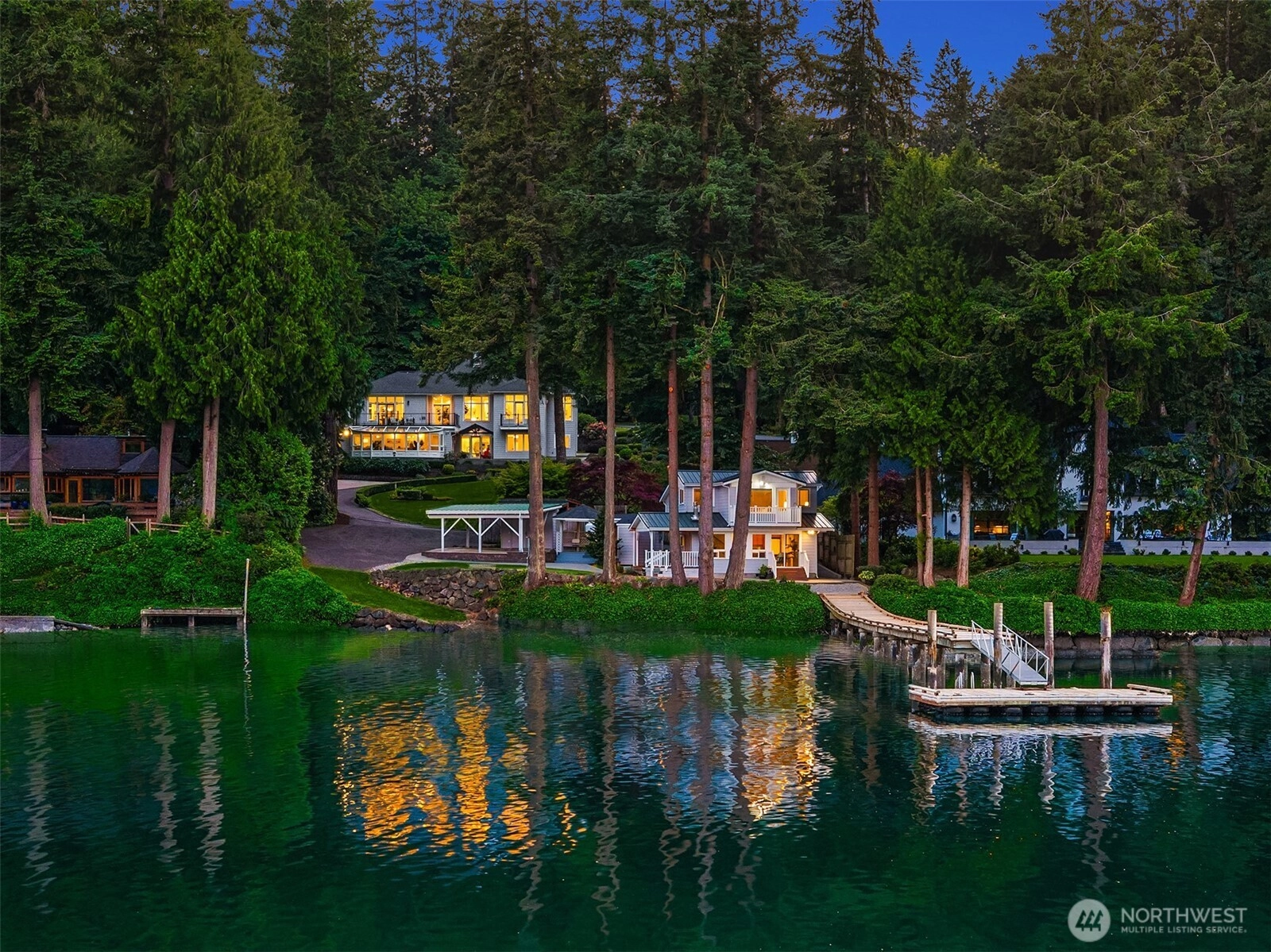 11710 Arrow Point Dr NE Bainbridge Island WA 98110