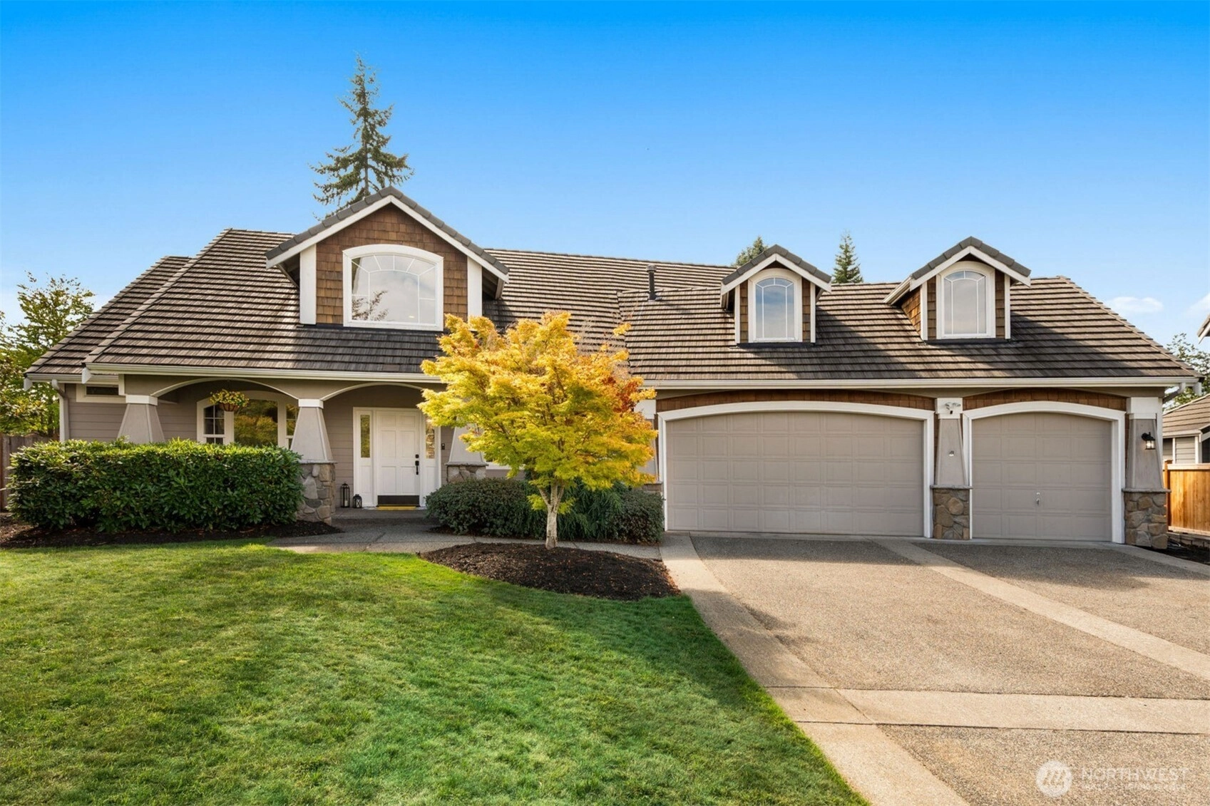 8425 Smugglers Cove Ln SW Mukilteo WA 98275