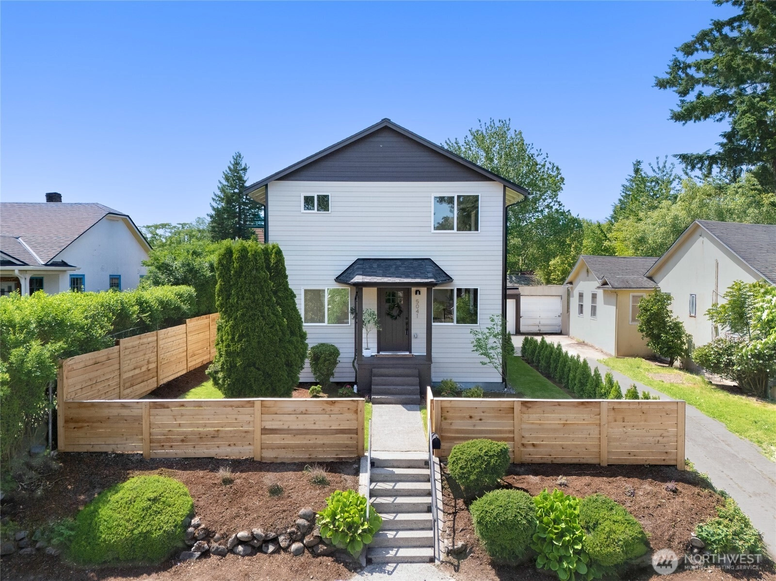 5041 Bowen Pl S Seattle WA 98118