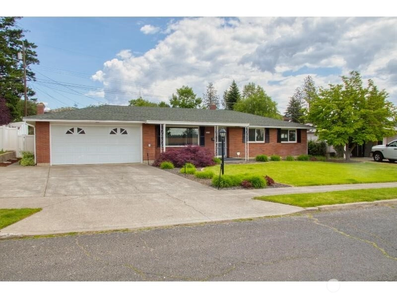 5516 N Fleming St Spokane WA 99205