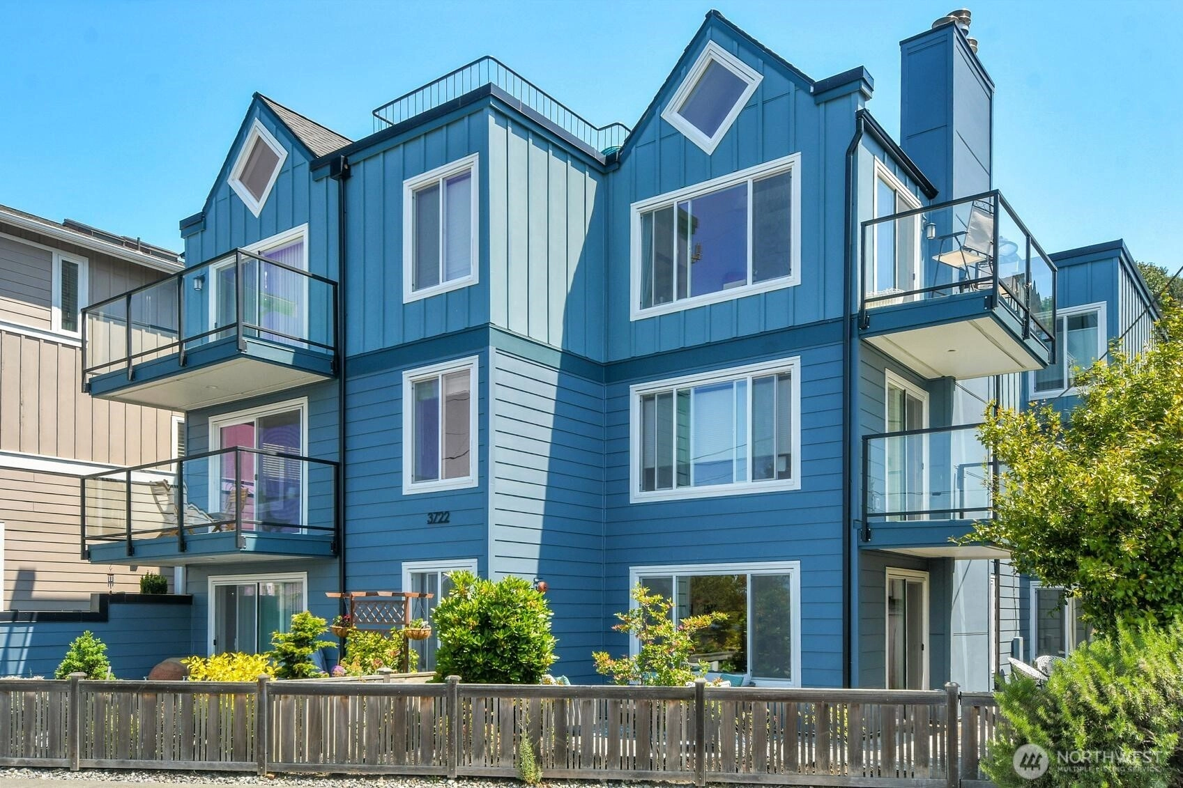 3722 Beach Dr SW Unit 102 Unit 102 Seattle WA 98116
