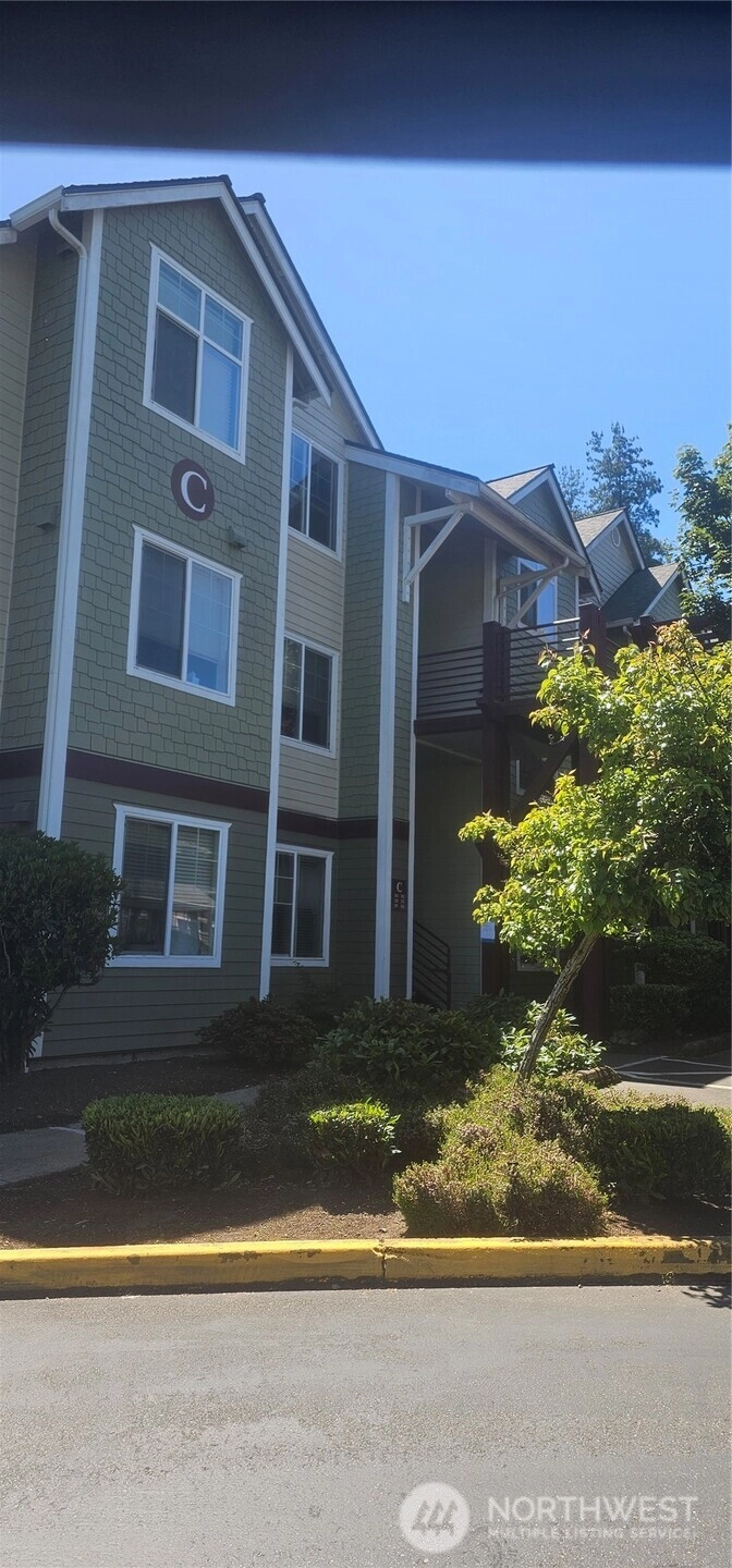 13000 Admiralty Way Unit C104 Everett WA 98204