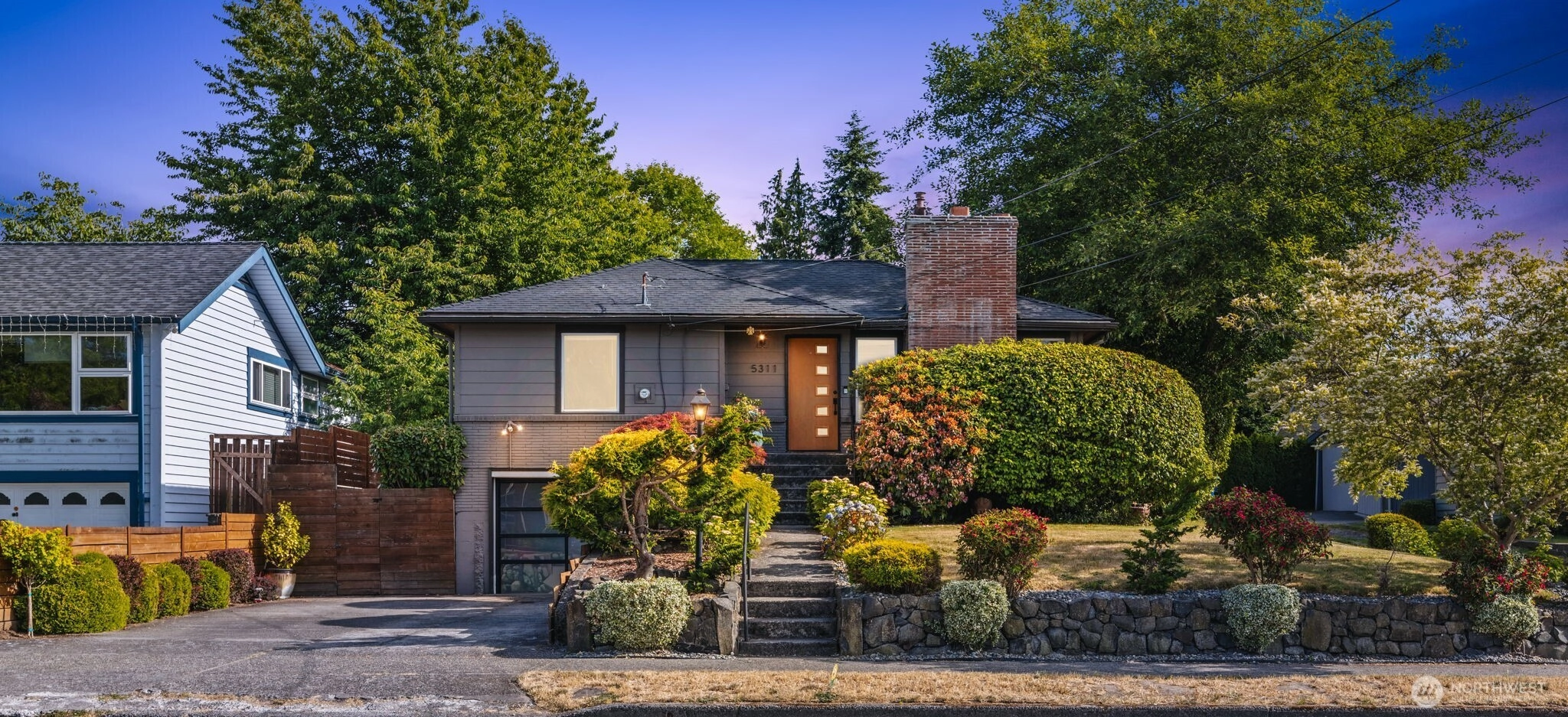 5311 SW Charlestown St Seattle WA 98116