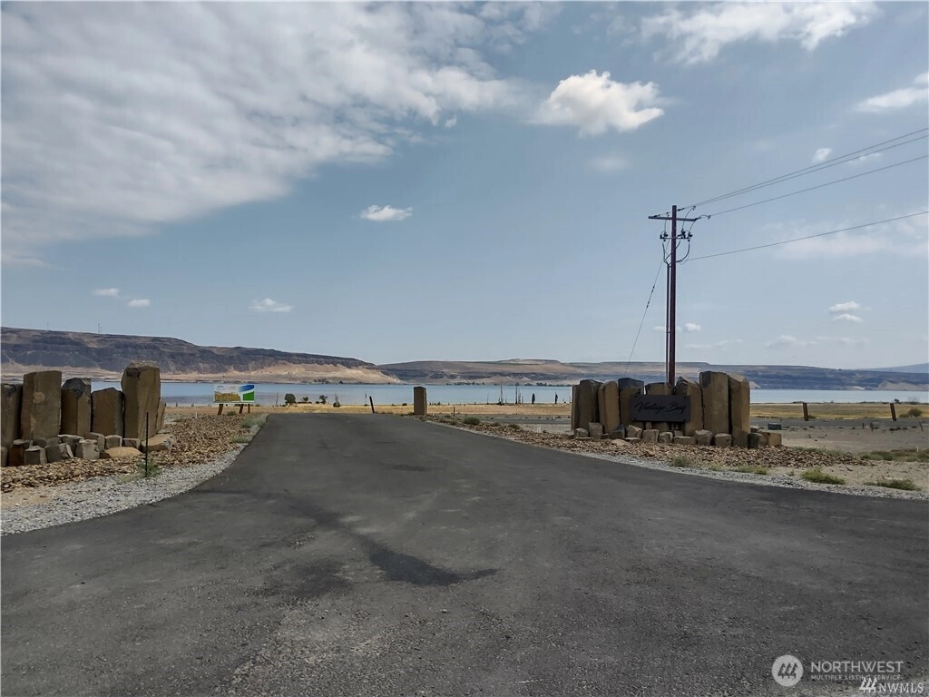 41 Basin Pointe Loop Unit 98950 Unit 98950 Vantage WA 98926