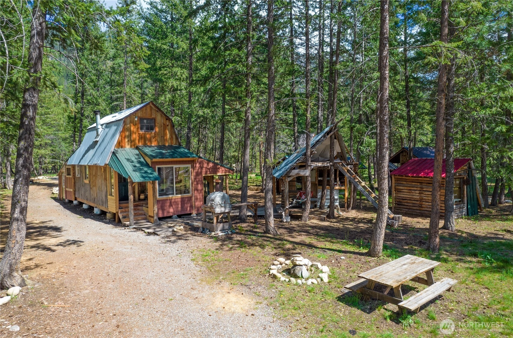 11 Mink Rd Unit  Mazama WA 98833