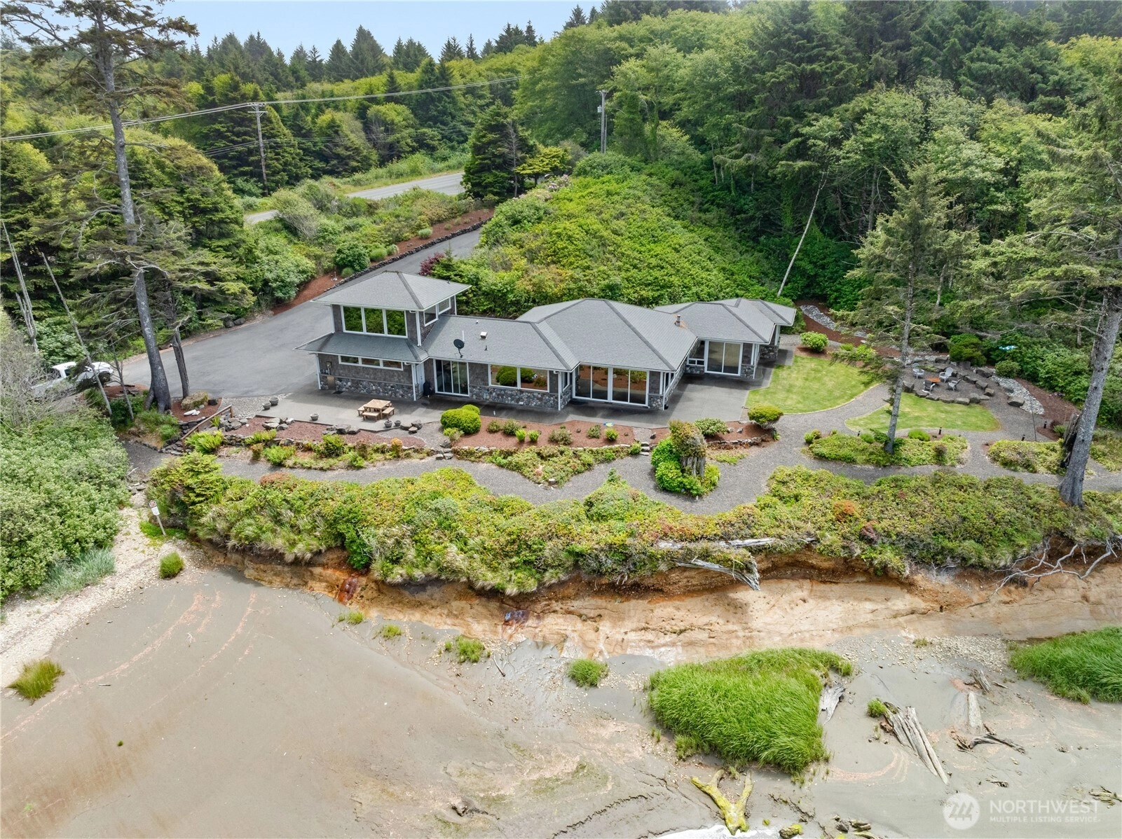 6 Diamond Dr Pacific Beach WA 98571