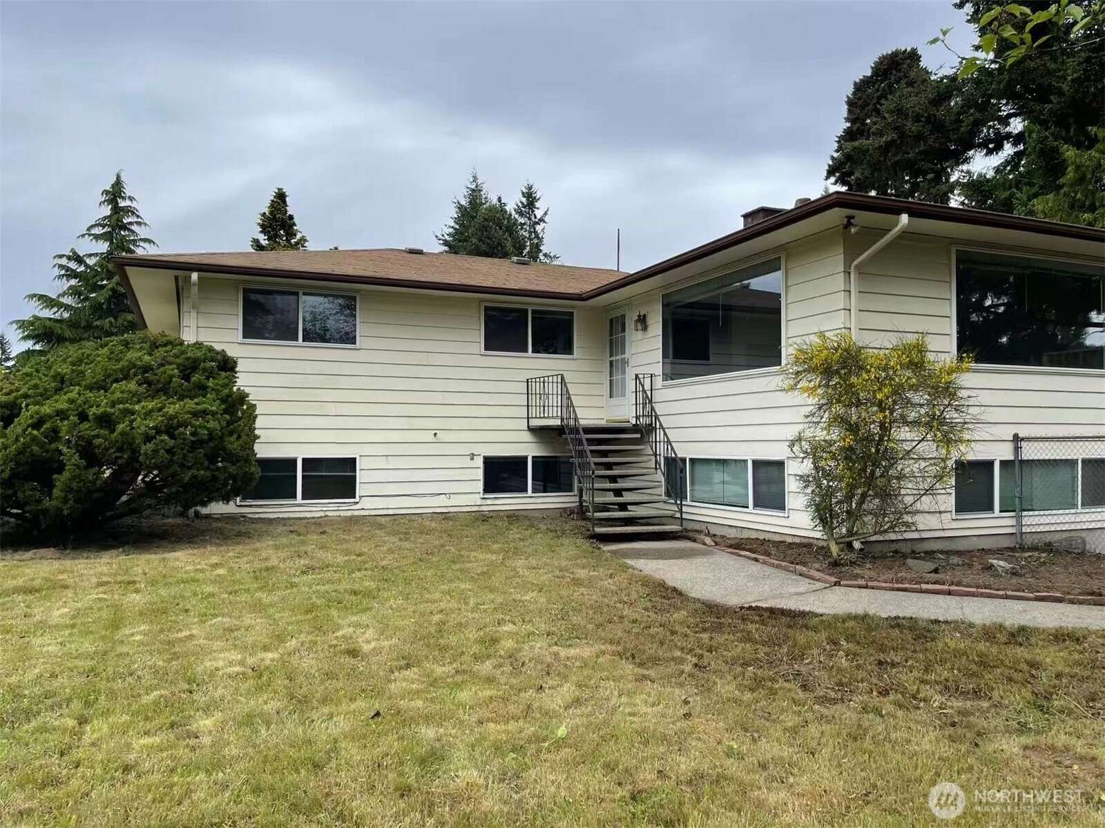 4206 S 148th St Tukwila WA 98168