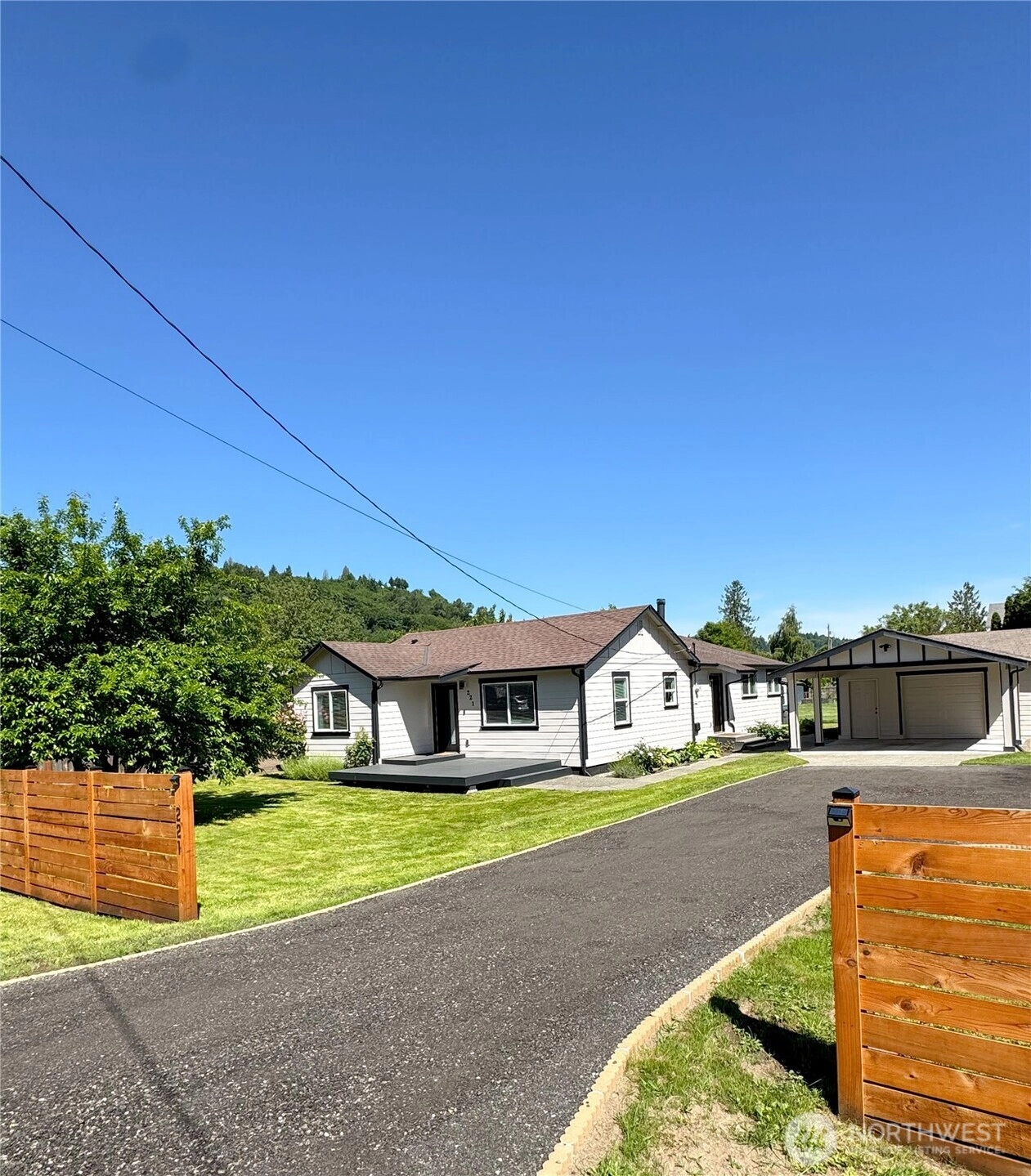 221 N 4th Ave Algona WA 98001