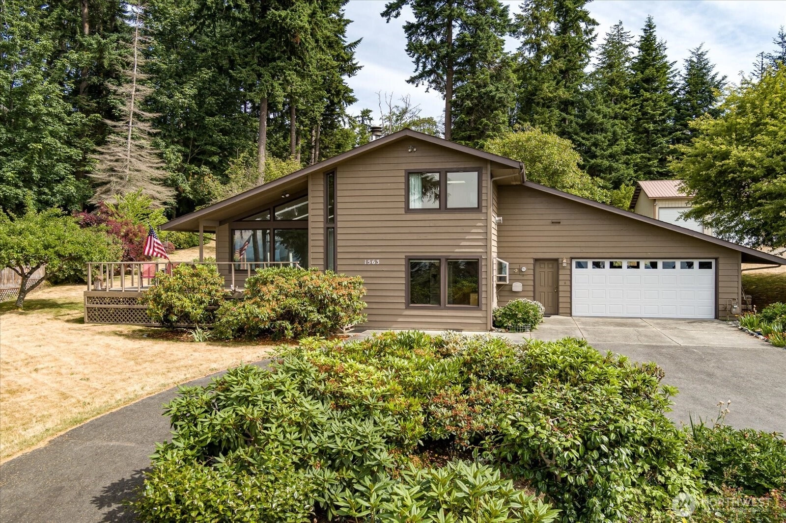 1563 Polnell Rd Oak Harbor WA 98277