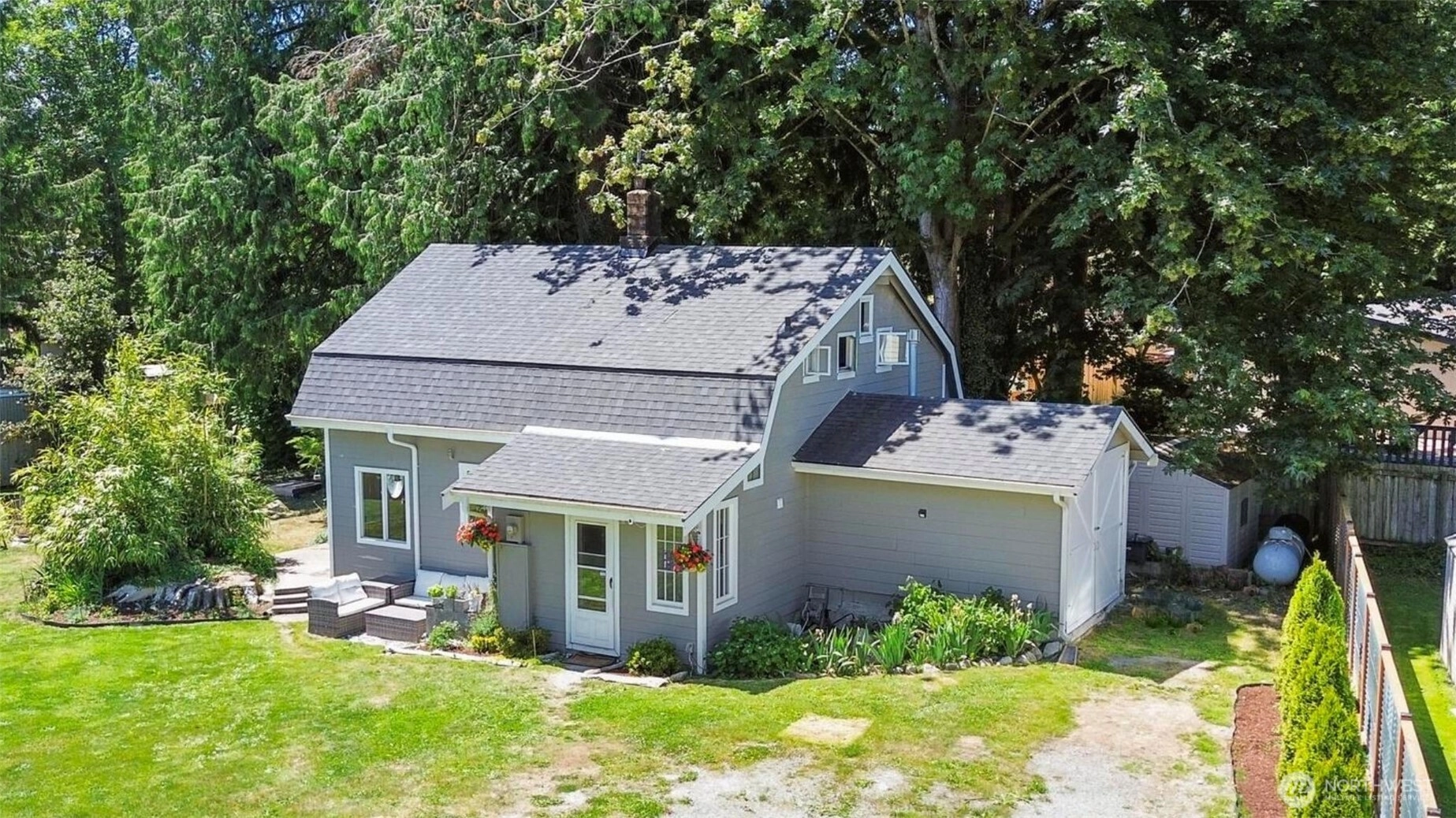 3066 Gold Crescent Ct Camano Island WA 98282